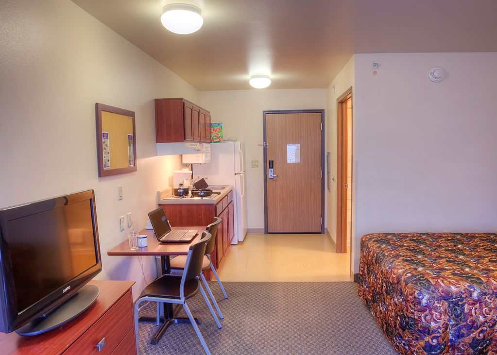 Woodspring Suites Topeka Habitación foto