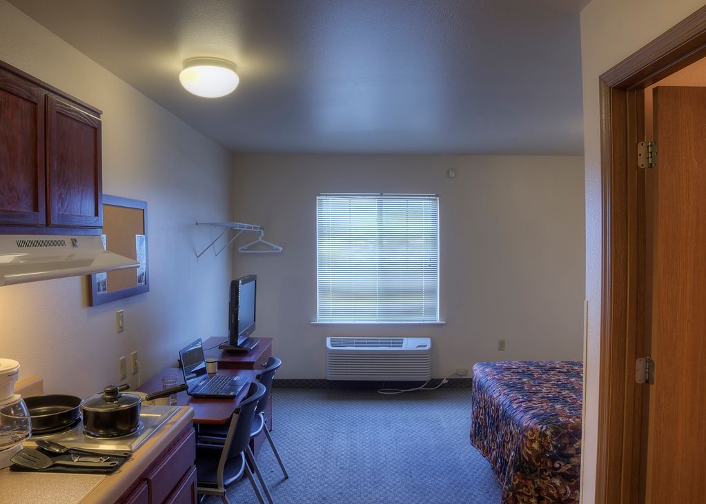 Woodspring Suites Topeka Habitación foto