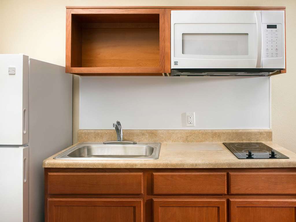 Woodspring Suites Topeka Habitación foto